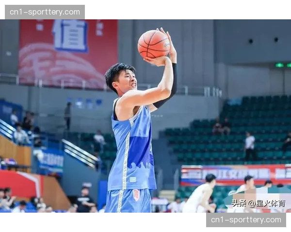 邹阳场均15.2分 福建队年轻锋线持续进步 邹阳场均15.2分 福建队年轻锋线持续进步
